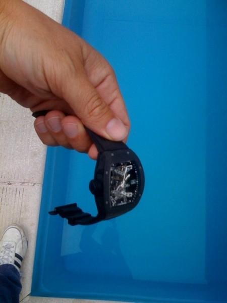 Richard MIlle in piscina richard mille pool 1 450x600 La POTENZA “in doppio” della coppia Rafael Nadal – Richard Mille!