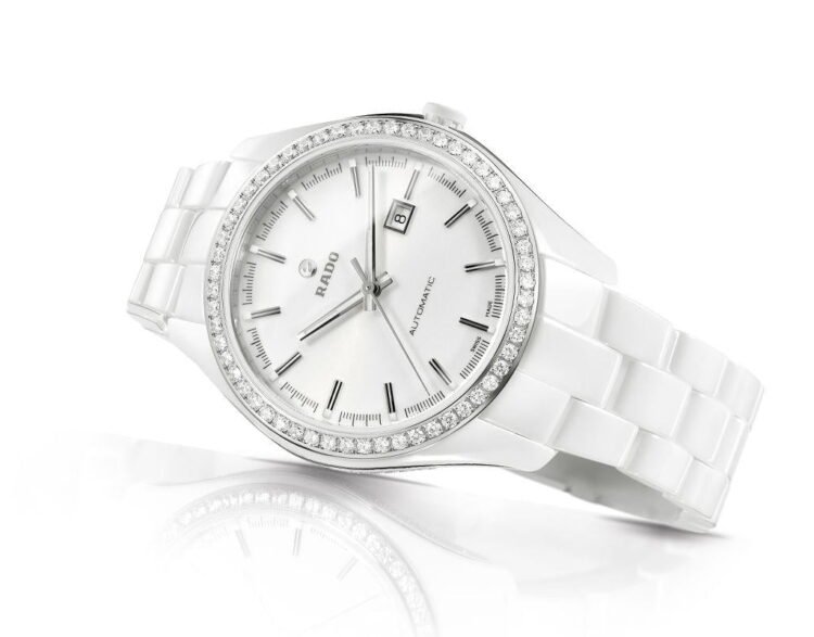 Weiße Rado-Uhr zum Valentinstag