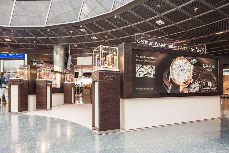 foto L’Arte del Cronografo” aeroporto di Francoforte