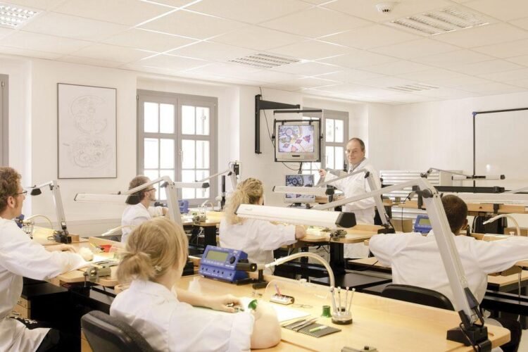 aula scuola orologeria
