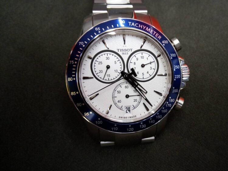 Tissot V8