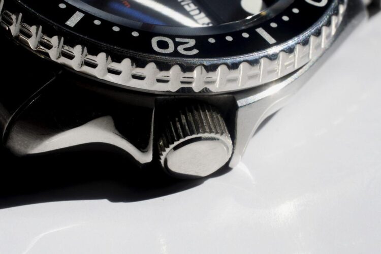 orologio con corona avvitabile