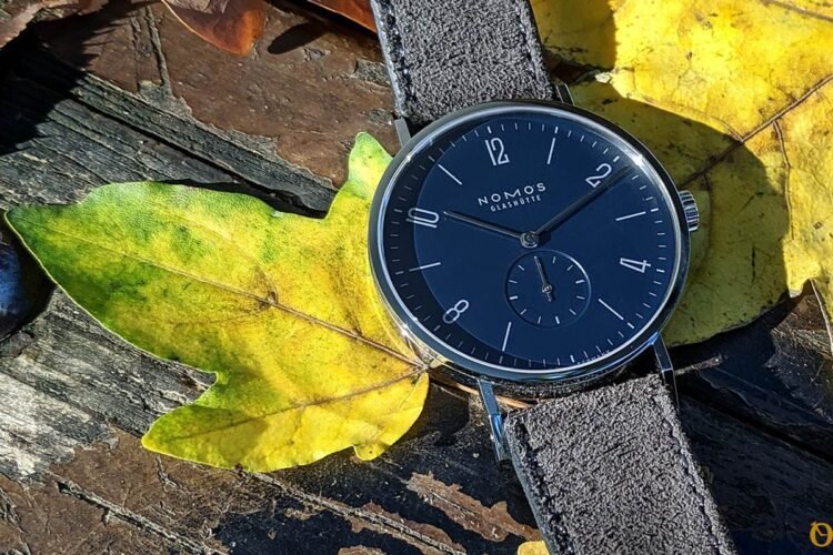 Nomos Tangente Midnight Blue quadrante