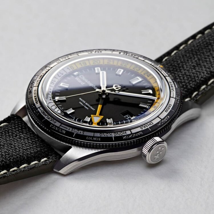 Christopher Ward C65 GMT Worldtime lato