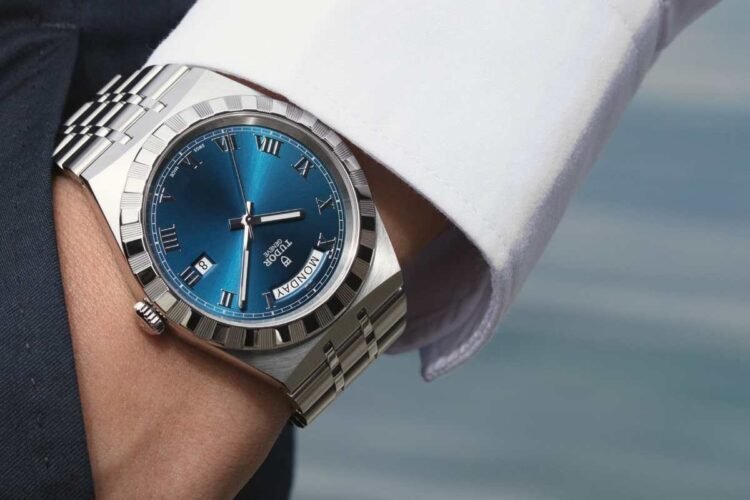 Tudor 41 mm al polso