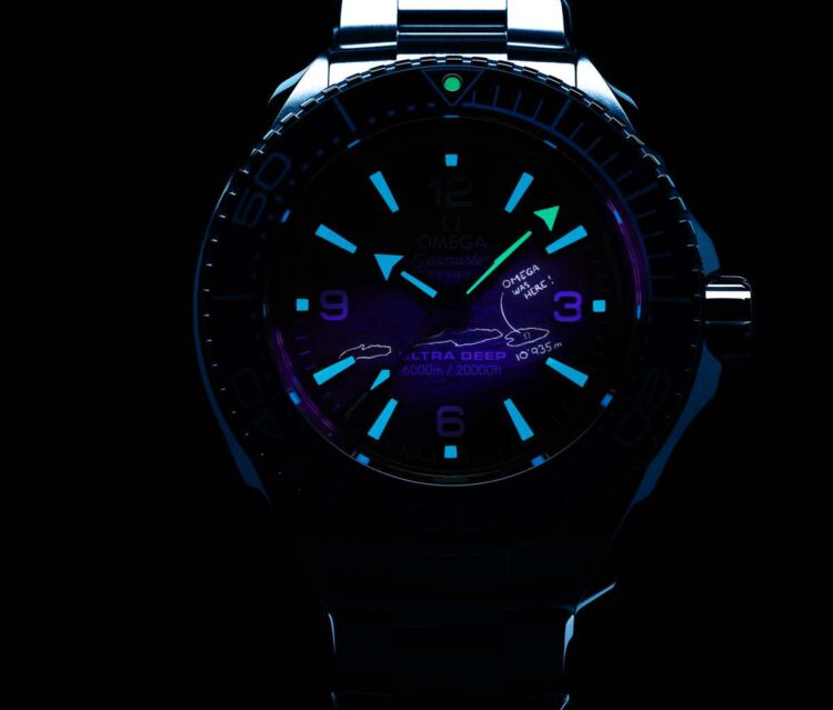 Omega Ultra deep Summer Blue disegno nascosto visibile con luce UV