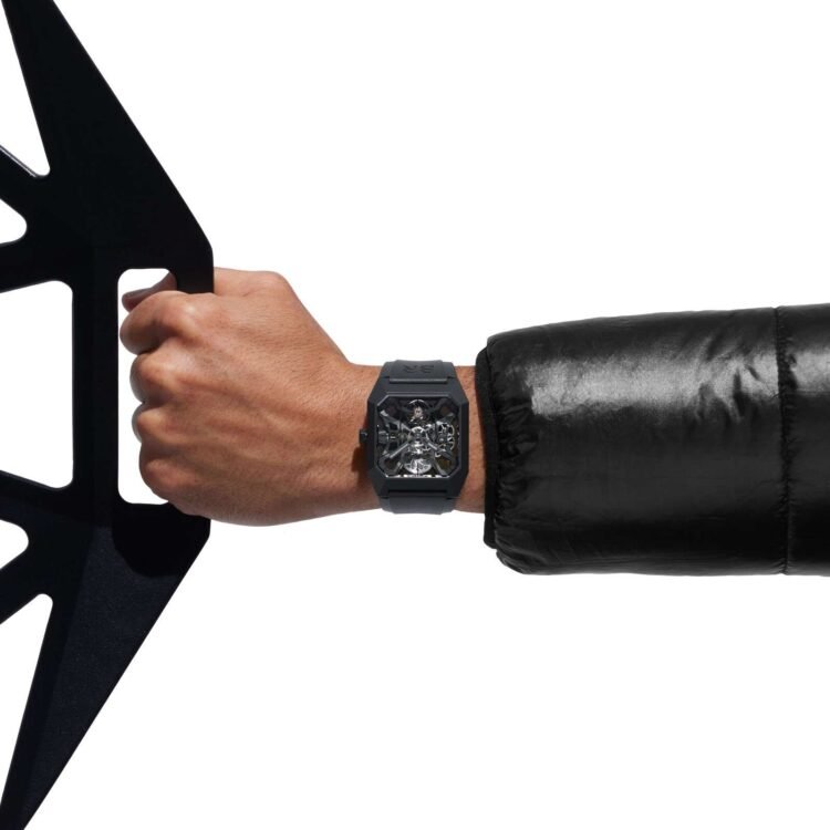 Bell & Ross BR 03 Cyber Ceramic ambience