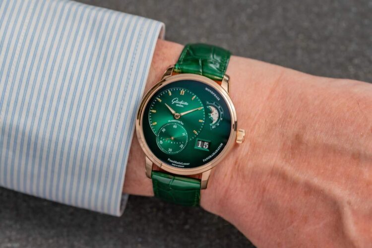 orologio Glashütte Original PanoMaticLunar cassa in oro rosso quadrante verde