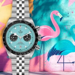 cronografo Tudor Black Bay Chrono Flamingo Blue su sfondo lifestyle