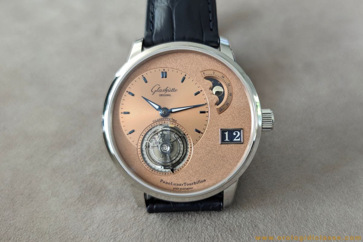Glashütte Original PanoLunarTourbillon Eisenerz 2025 quadrante rosa cangiante.