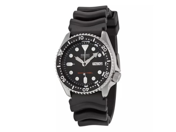 Seiko SKX007 diving watch con datario alle ore 3, esempio di orologio automatico vulnerabile durante la zona della morte.
