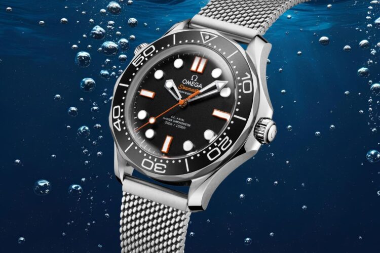 Omega Seamaster 300M bracciale milanese acciaio - dettaglio cassa e lunetta
