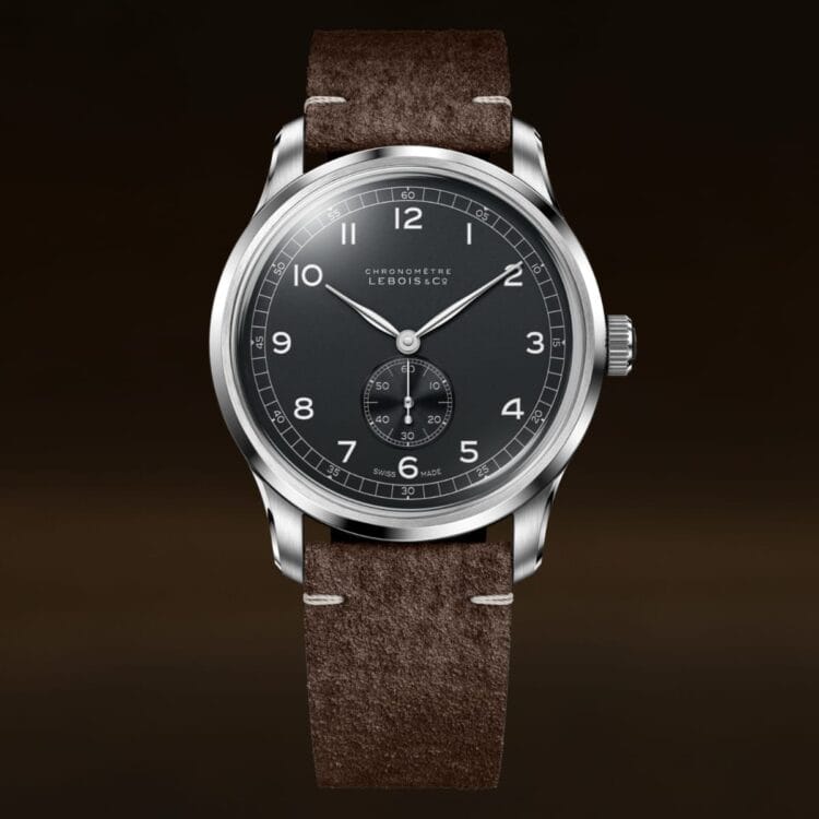 Lebois Heritage Small Seconds Numeral - Leggibilità classica con numeri arabi e quadrante nero Lebois & Co Heritage Small Seconds Numeral con quadrante nero, numeri arabi applicati, piccolo secondo decentrato e cinturino in pelle marrone.