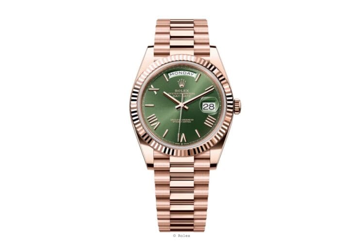 Day-Date 40 Verde Oliva Everose: Rolex Ha Già Questa Tonalità Rolex Day-Date 40 oro Everose 18k quadrante verde oliva ref 228235 presentato nel 2016 ispirazione GMT 2026