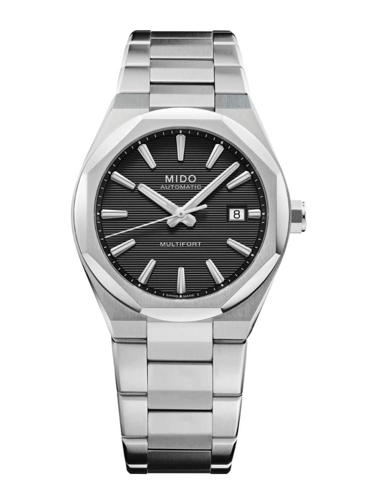 Vista frontale del Mido Multifort 8 One Crown con quadrante nero decorato a righe orizzontali e bracciale in acciaio.
