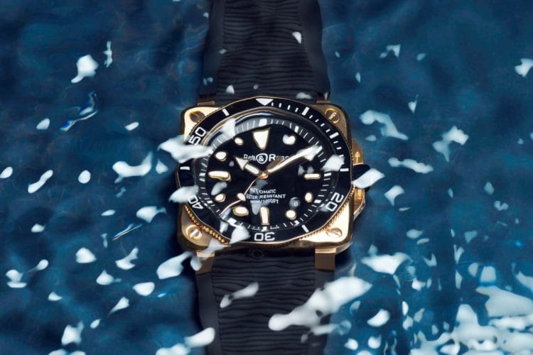 Bell & Ross BR-03 Diver Black Bronze Bell & Ross BR-03 Diver Black Bronze orologio subacqueo con cassa quadrata in bronzo CuSn8 e quadrante nero lucido.