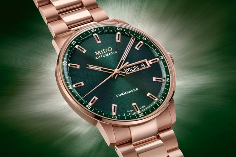 Mido Commander Datoday con cassa PVD oro rosa e quadrante verde soleil.