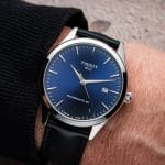 Orologio Tissot Powermatic 80 con quadrante blu sfumato e cinturino in pelle nera – Novità Orologi 2026.