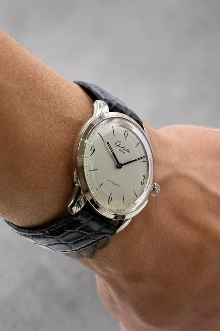 Senator Sixties oro bianco con calibro 49-12 al polso presso Florindo Rossi a Parma.