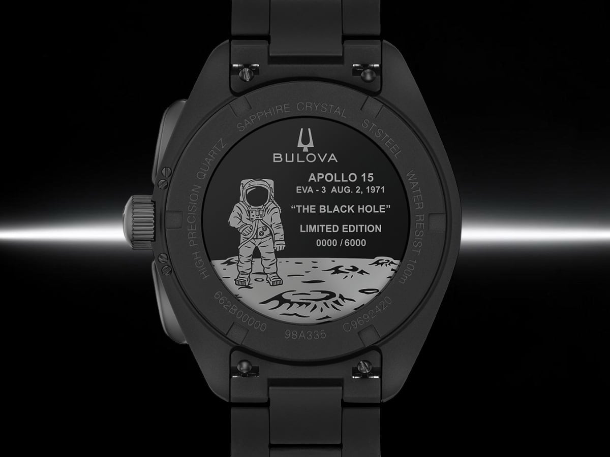 Fondello in vetro zaffiro del Bulova Lunar Pilot Black Hole con astronauta sulla Luna e iscrizione Apollo 15 EVA-3 2 agosto 1971 - edizione limitata 6000 esemplari