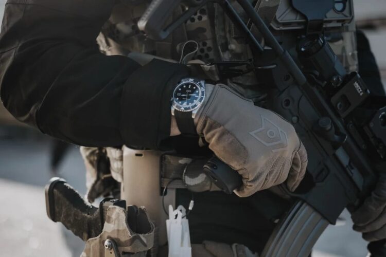 orologio Stirling Durrant al polso di un militare.