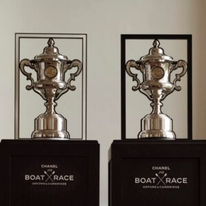 Trofei Chanel J12 Boat Race 2027 per Oxford e Cambridge.