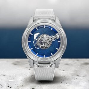 Ulysse Nardin Freak One Blue Enamel in titanio con disco delle ore in smalto blu e cinturino bianco
