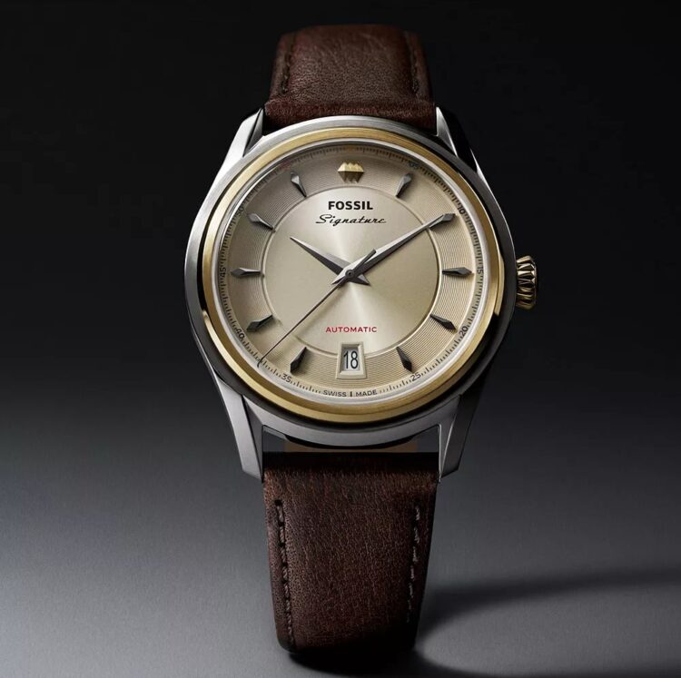Fossil Signature CS-1 automatico svizzero quadrante avorio lunetta gold-tone cinturino pelle marrone.